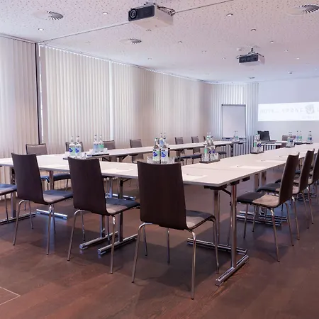 Krone Unterstrass 4*