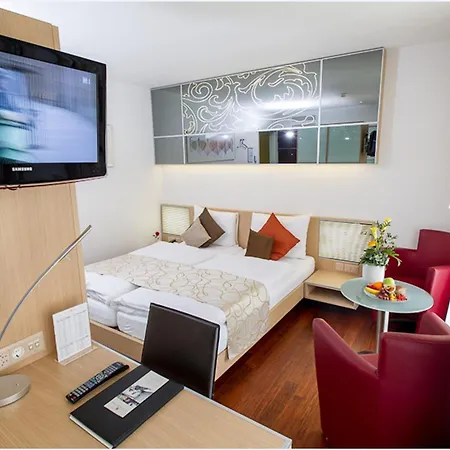 Krone Unterstrass 4*