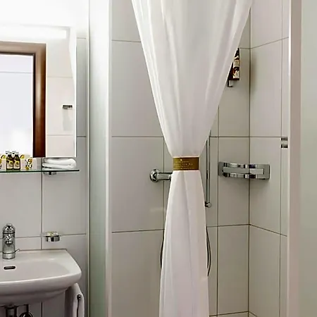 Krone Unterstrass Hotel