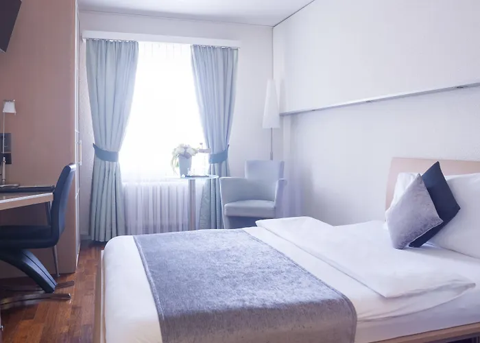 Krone Unterstrass 4*