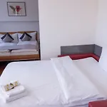 克朗尤特斯特拉斯酒店