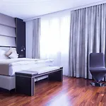克朗尤特斯特拉斯酒店 酒店 4*