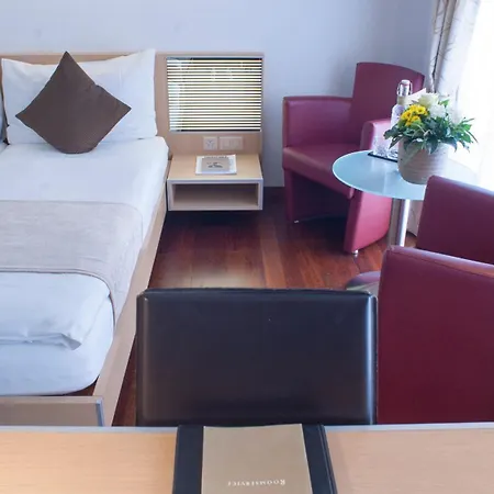 Hotel Krone Unterstrass 4*